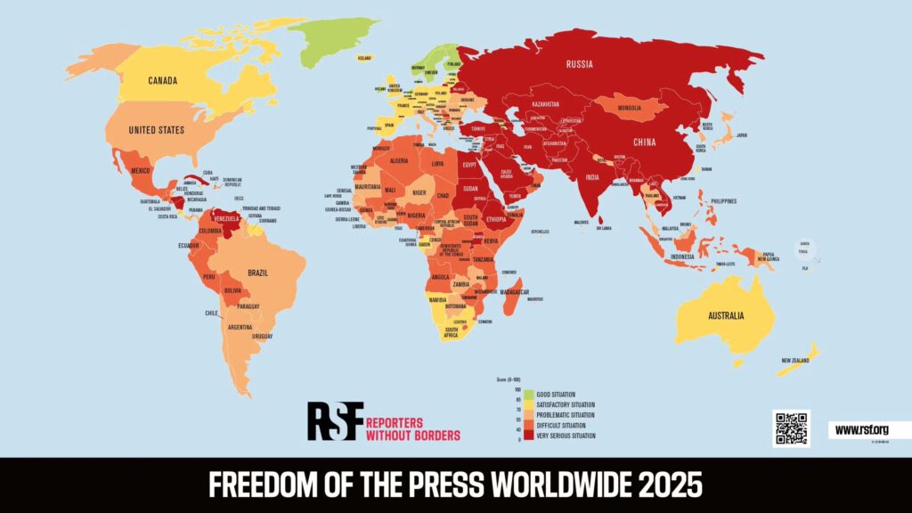 The RSF World Press Freedom Index displays a world map. In the photos, many countries display a bright red hue, which indicates that the state of press freedom is in critical condition